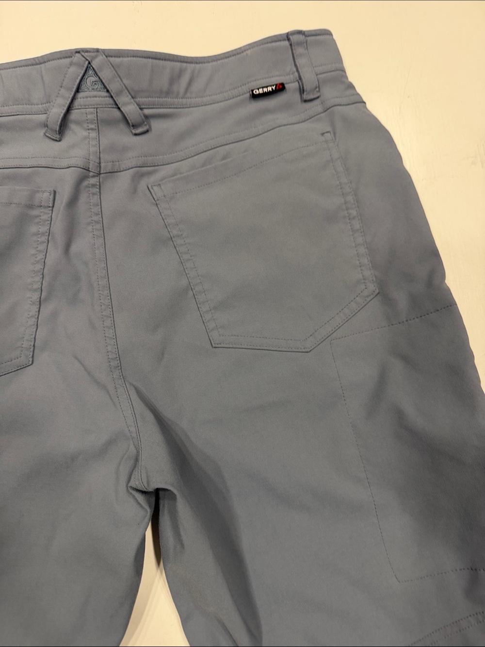 Gerry Men's Gray Hybrid Shorts with Integrated Belt - Picture 9 of 13